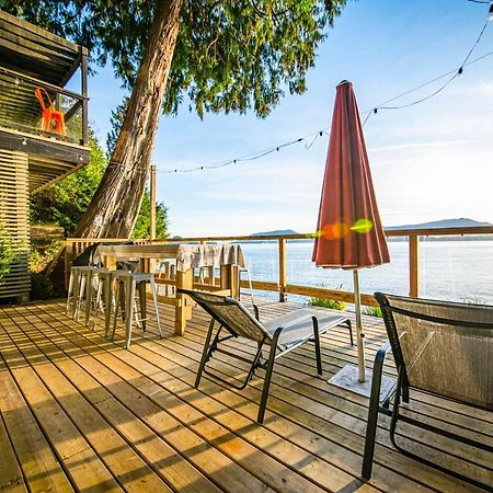Waterfront Cottage With Superb Coastline Views West Vancouver Esterno foto