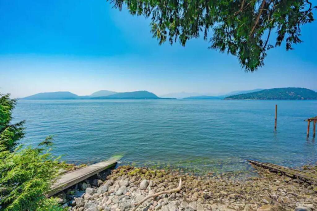 Waterfront Cottage With Superb Coastline Views West Vancouver Esterno foto