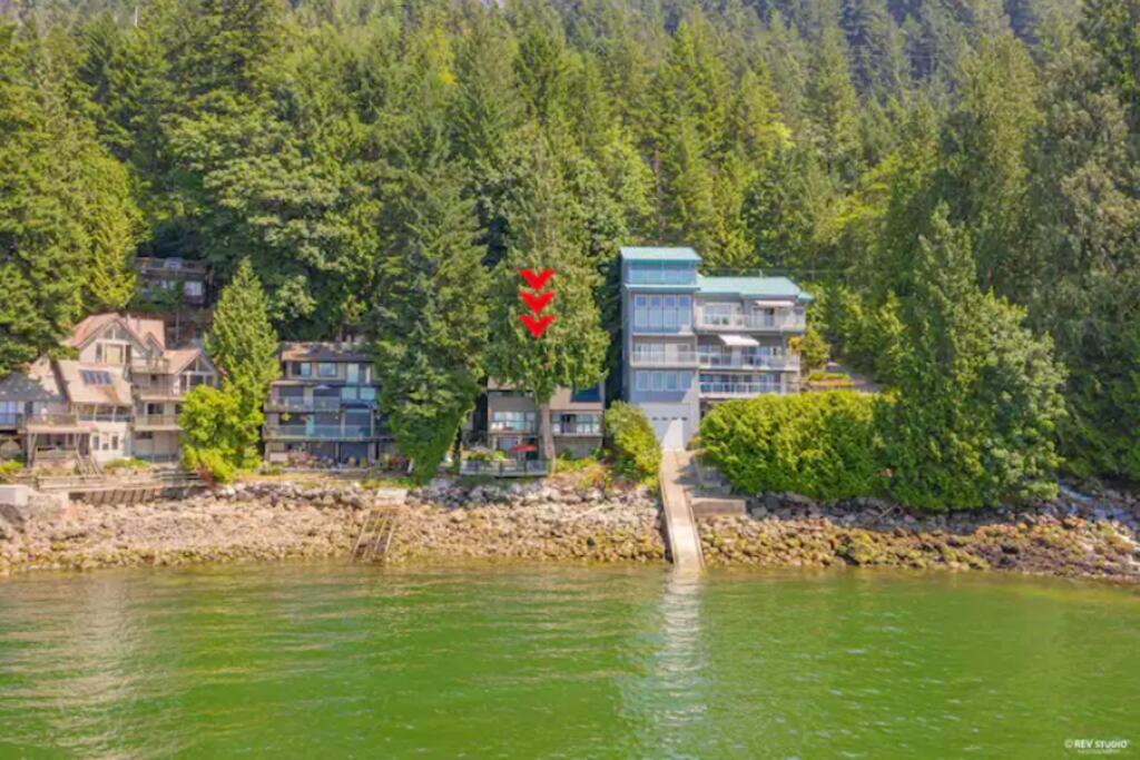 Waterfront Cottage With Superb Coastline Views West Vancouver Esterno foto