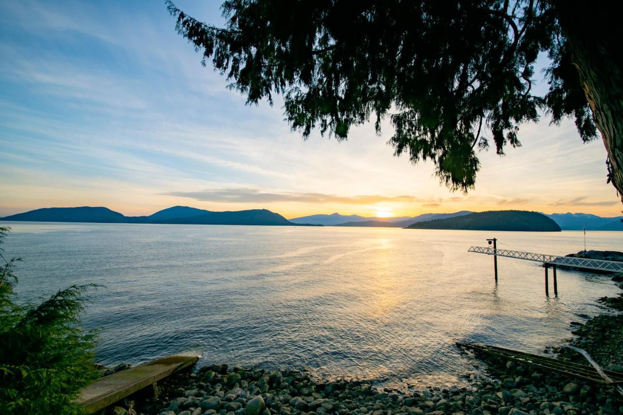 Waterfront Cottage With Superb Coastline Views West Vancouver Esterno foto